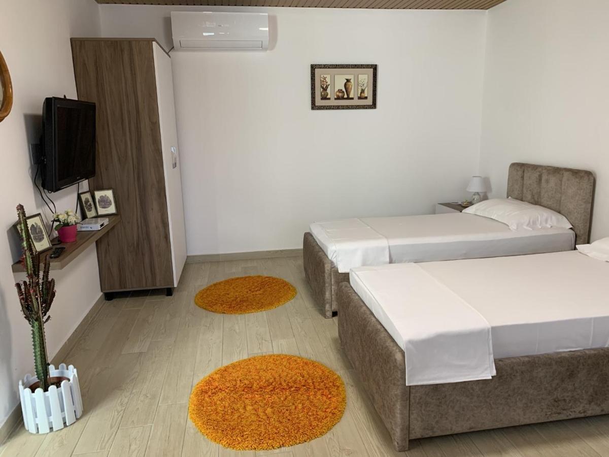 Olive House. Hotel Vlore Exterior photo